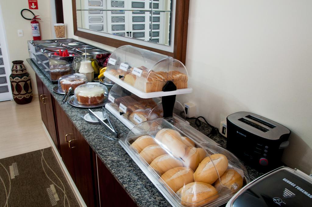 Hotel Rafeli Boituva Ngoại thất bức ảnh